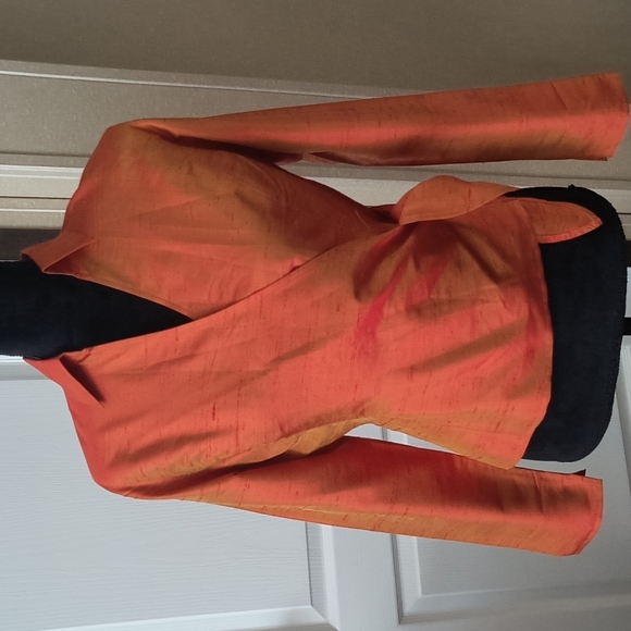 LOFT Tops - Ann Taylor Loft Blouse Size 6P 100% Silk